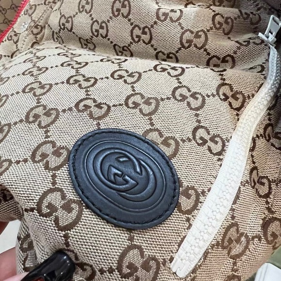 Gucci Beige and Red Puffer Jacket - Picture 2 of 4